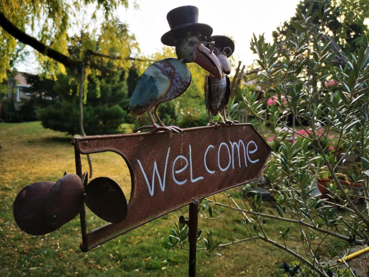 La Maison Des Oiseaux. Roulotte Achicourt Exterior foto